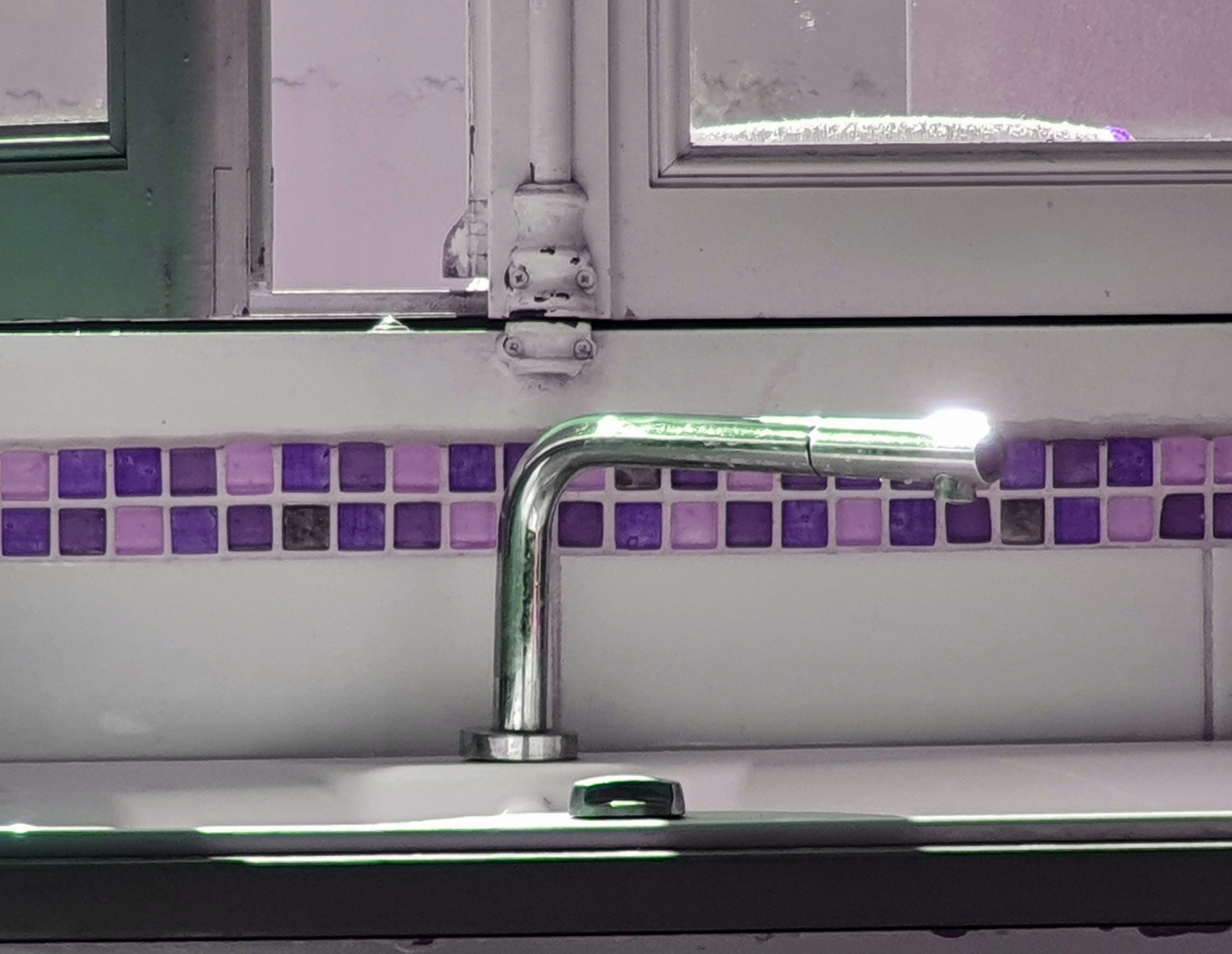 Plomberie professionnelle — robinetterie et sanitaires — PLOMBALIS